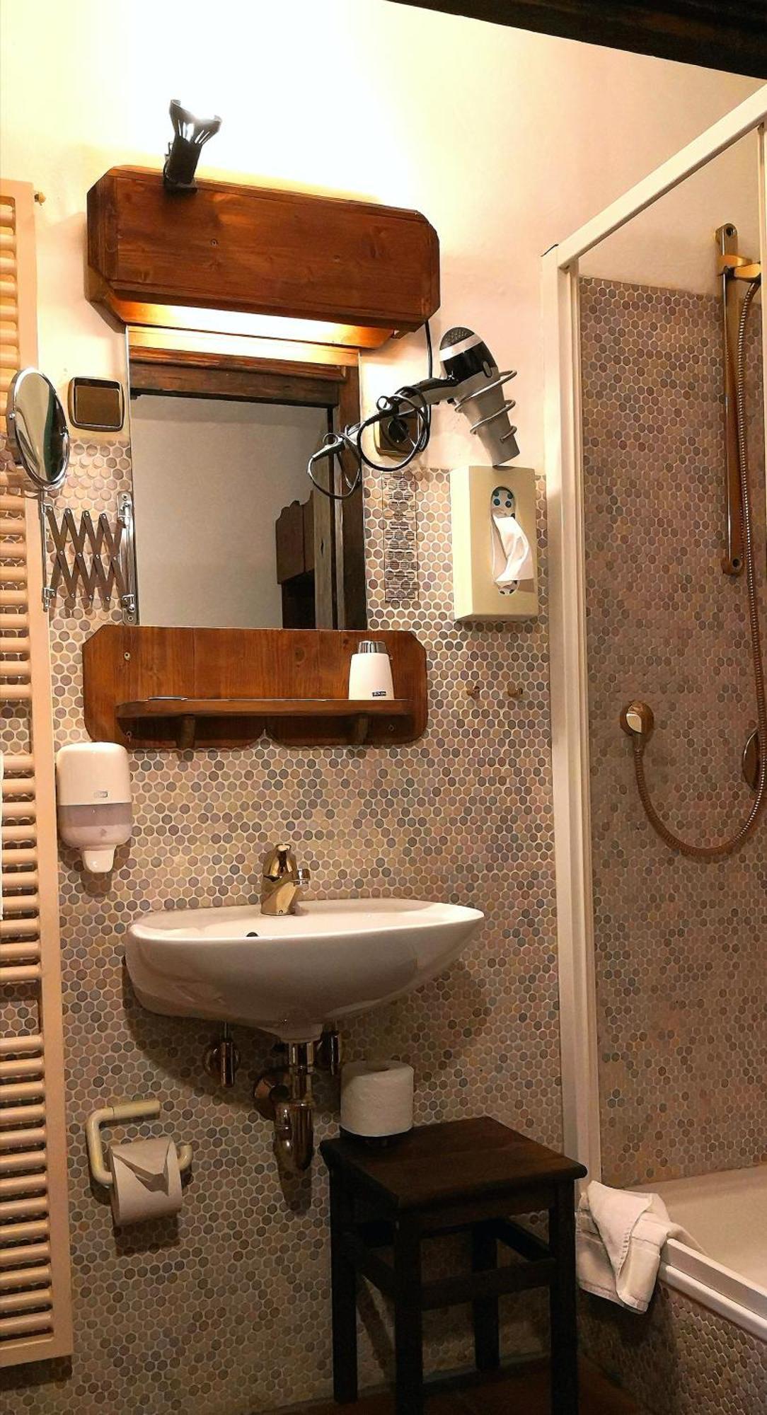 Hotel Restaurant Zum Nachtwaechter Lienzingen Rom bilde